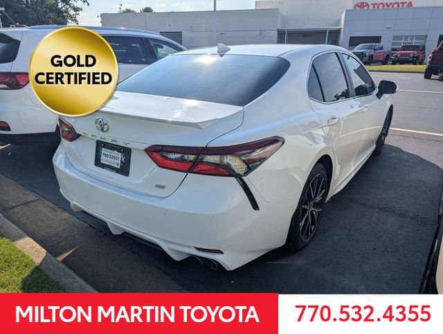 Used 2021 White Toyota SE image 3