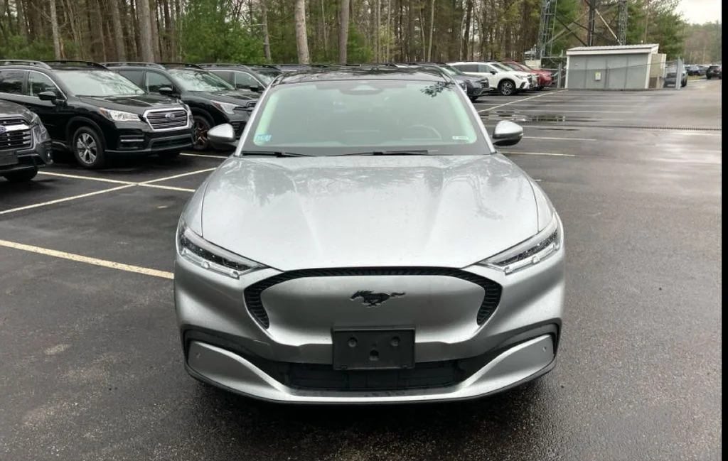 Used 2021 Ford Mustang Mach-E Select AWD with VIN 3FMTK1SS7MMA25858 for sale in Oak Lawn, IL