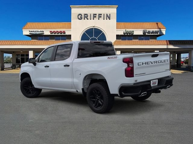 Used 2022 White Chevrolet Custom Trail Boss image 9