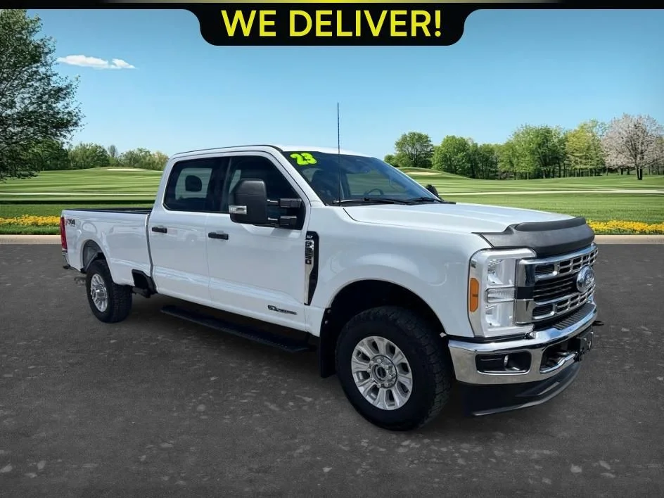 Used 2023 White Ford XLT image 3