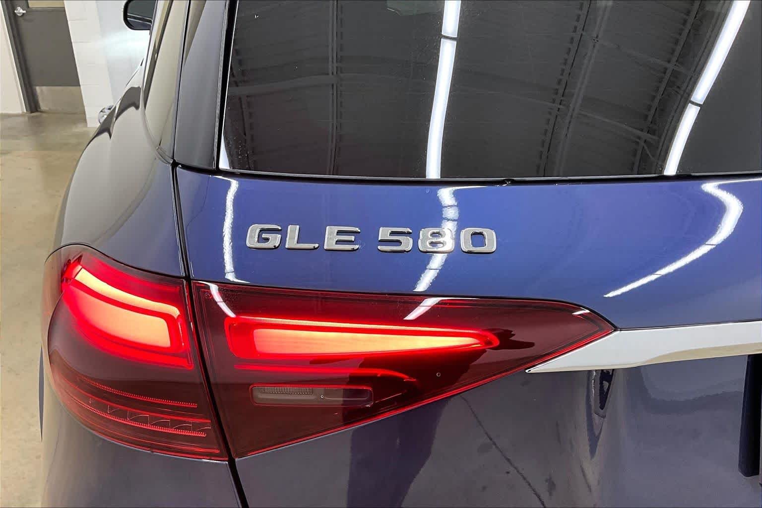 New 2026 Twilight Blue Metallic Mercedes-Benz GLE 580 image 15
