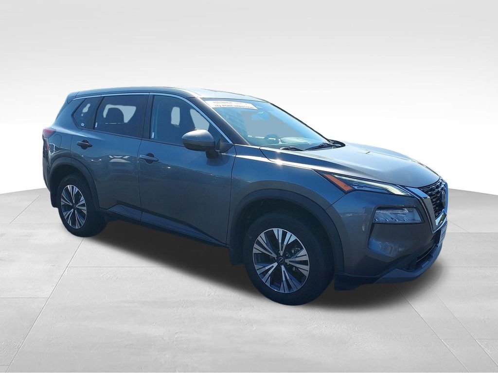 Used 2022 Gray Nissan SV image 7