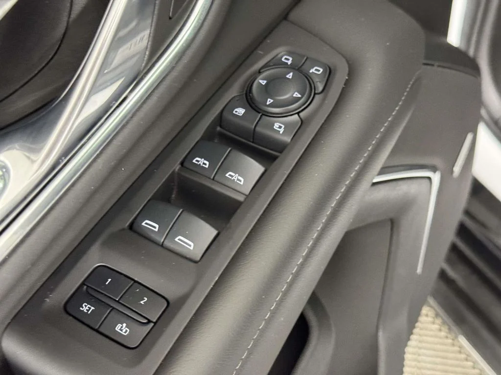 Used 2024 White Chevrolet LT image 18