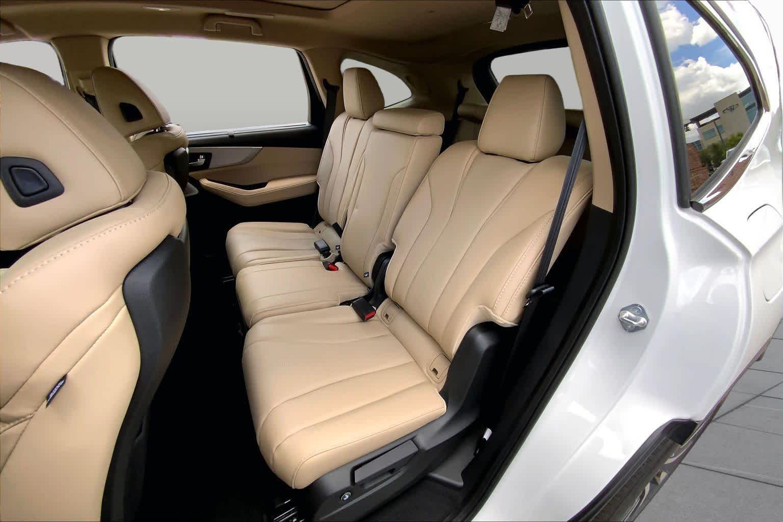 Used 2026 Platinum White Pearl Acura w/Technology Package image 20