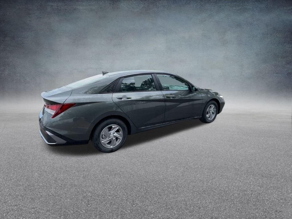 2025 Hyundai Elantra SE - Photo 24