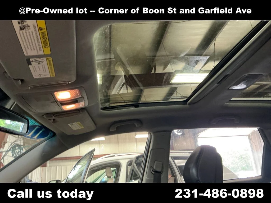 Used 2011 Silver Kia EX image 13