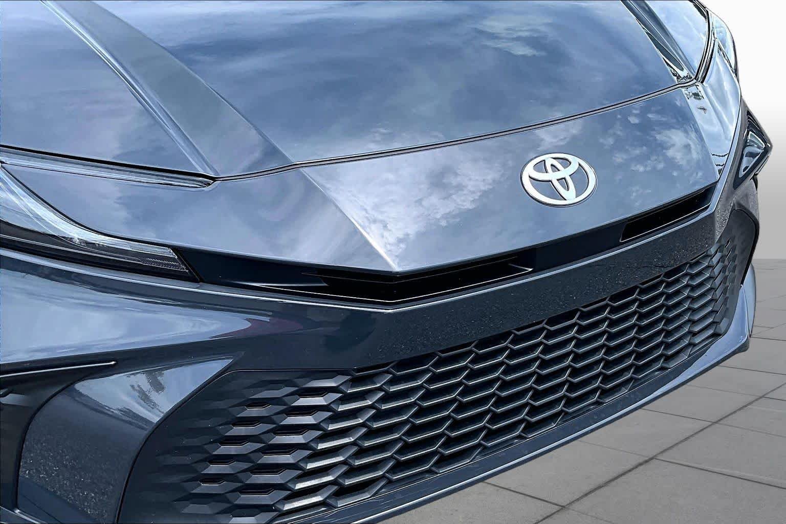 Used 2026 UNDERGROUND Toyota SE image 29