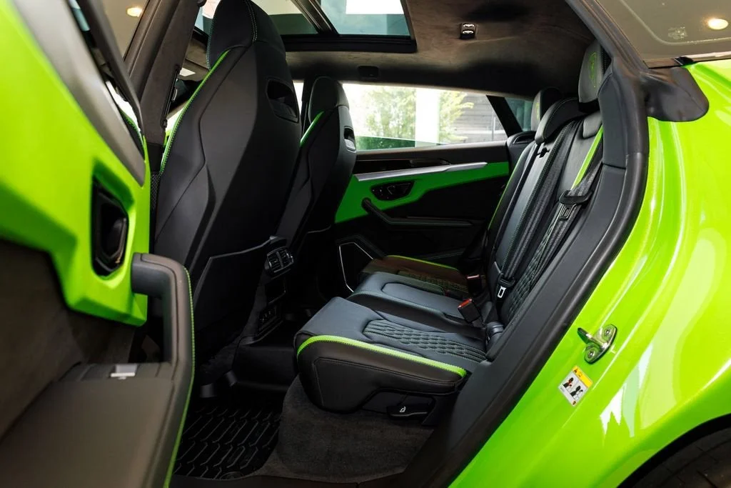 Used 2025 Green Lamborghini SE image 39