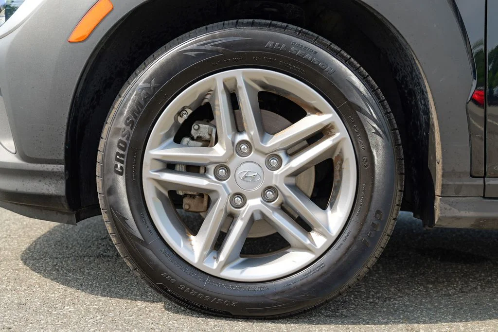 Used 2023 Abyss Black Pearl Hyundai SE image 15