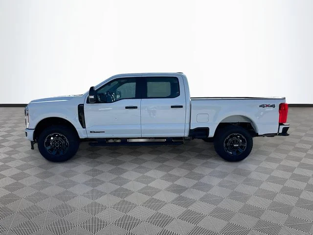 New 2026 Oxford White Ford XL image 3