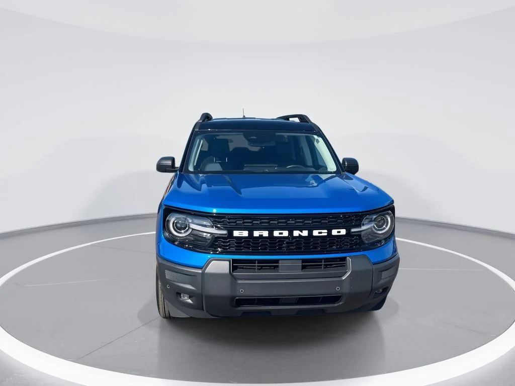Used 2025 Blue Ford Outer Banks image 3