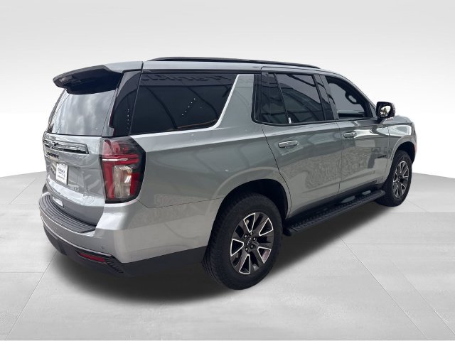 Used 2024 Gray Chevrolet Z71 image 5