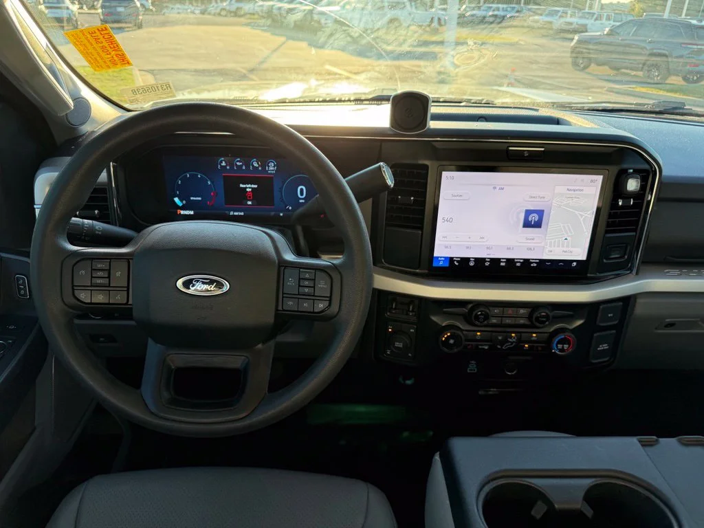 Used 2025 Gray Ford XLT image 8