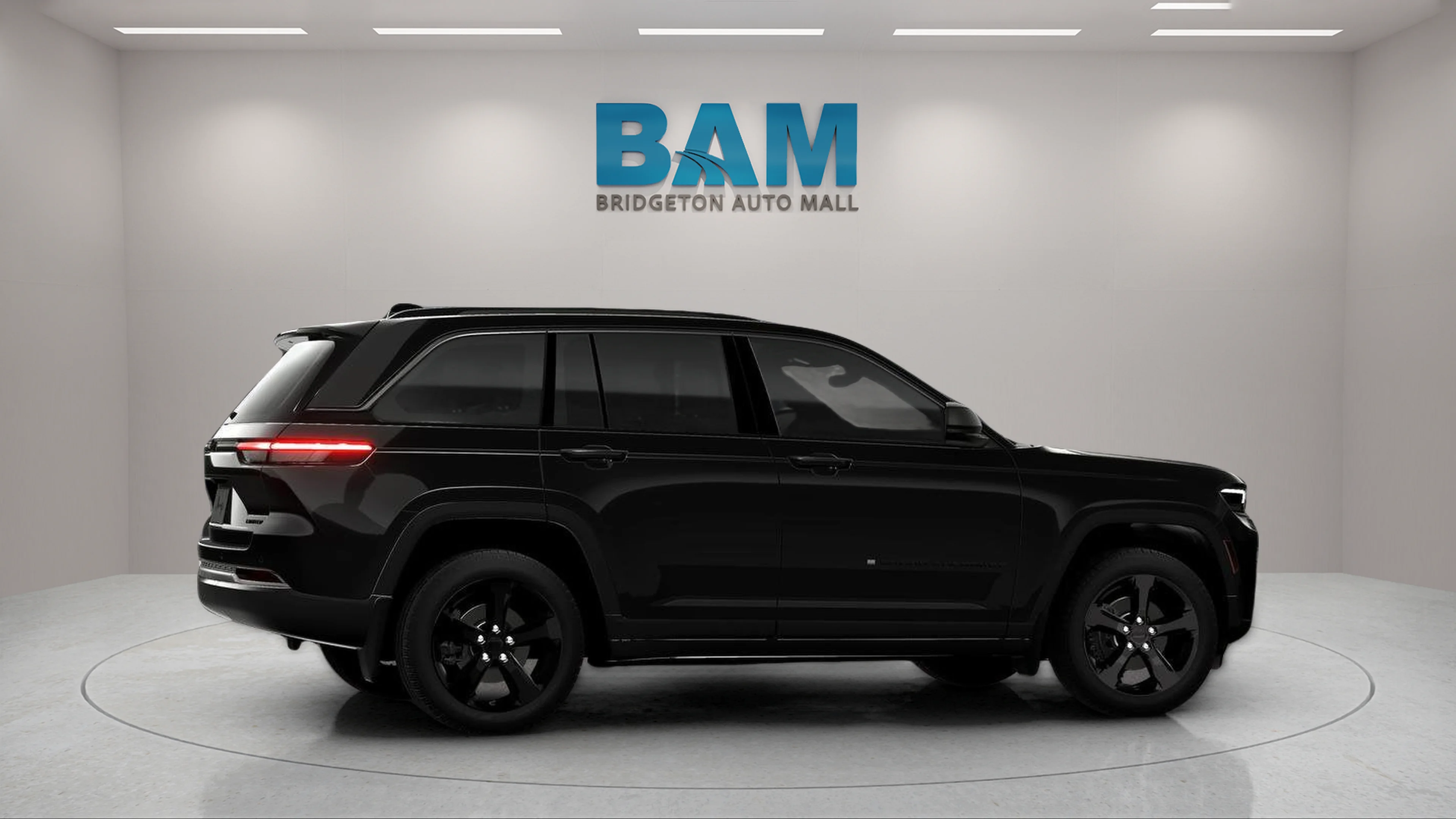 New 2026 Diamond Black Crystal Pearlcoat Jeep Limited image 17