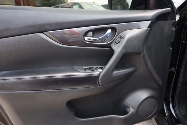 Used 2018 Magnetic Black Nissan SV image 22