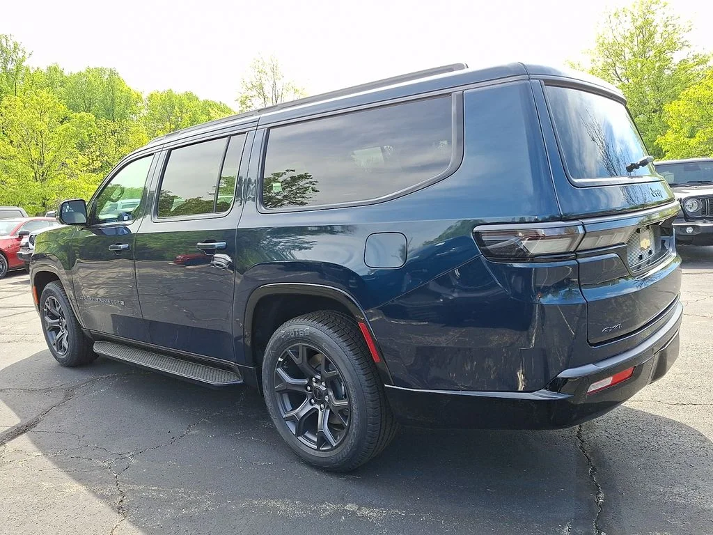 New 2026 Fathom Blue Pearlcoat Jeep Limited Altitude image 3