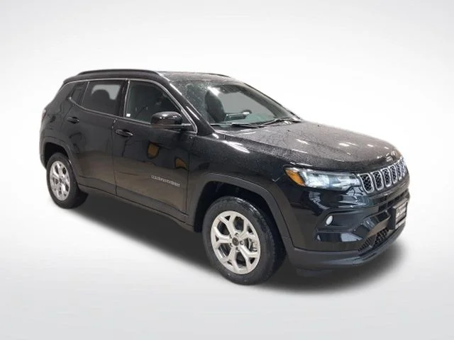 New 2026 Black Jeep Latitude image 2