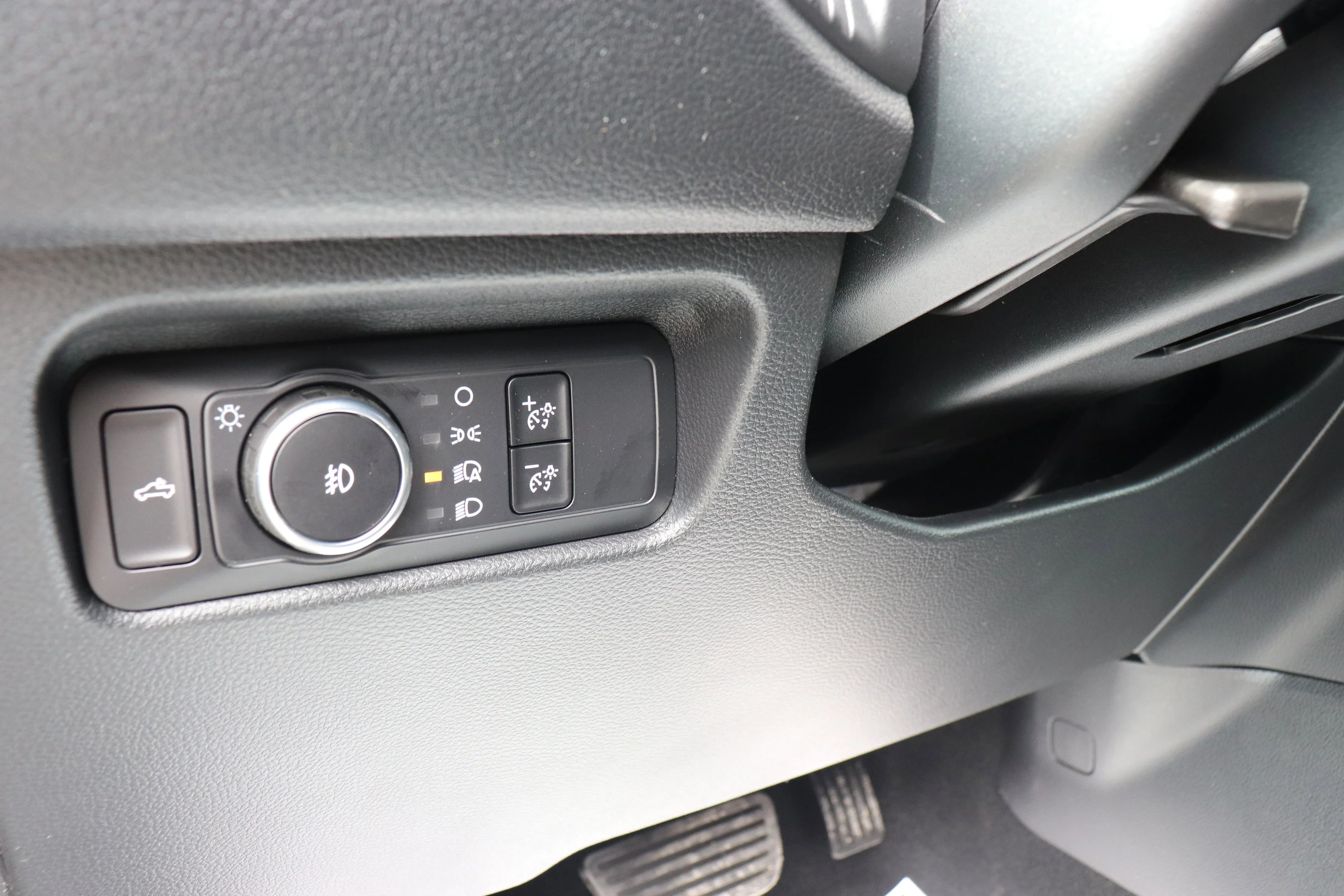 New 2026 AVALANCHE Ford XLT image 11