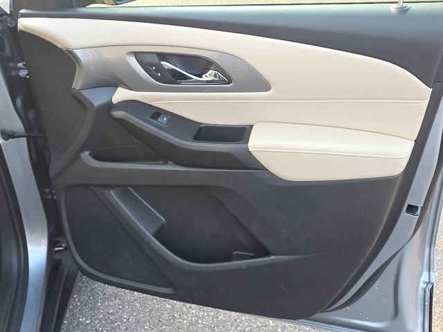 2023 Chevrolet Traverse LS - Photo 19
