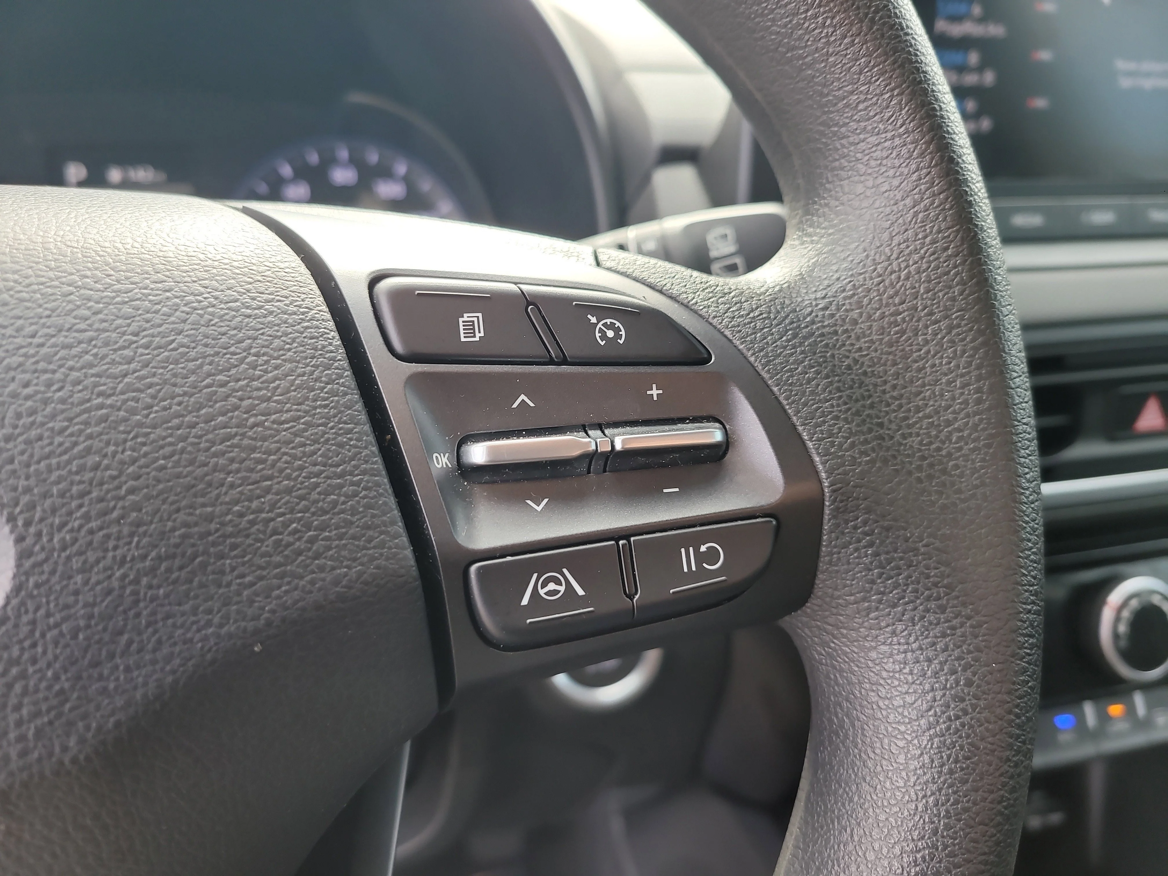 Used 2023 Cyber Silver Hyundai SEL image 28