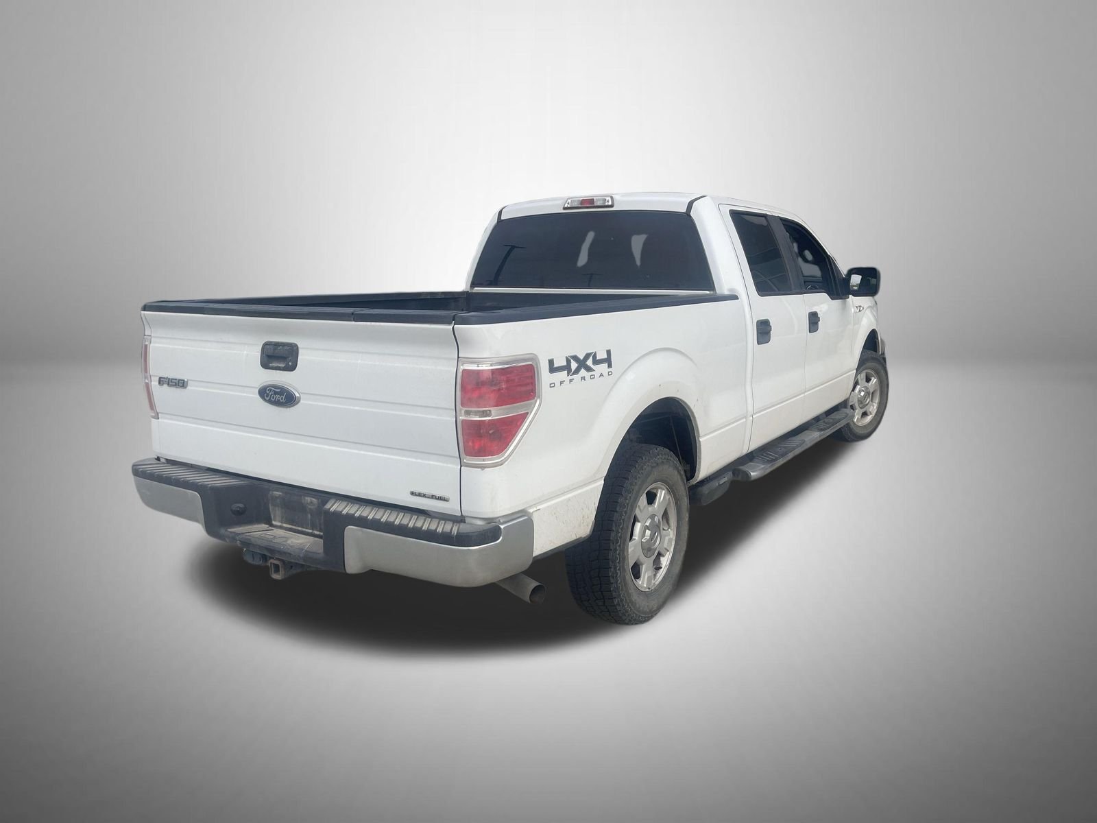 Used 2013 White Ford XLT image 3