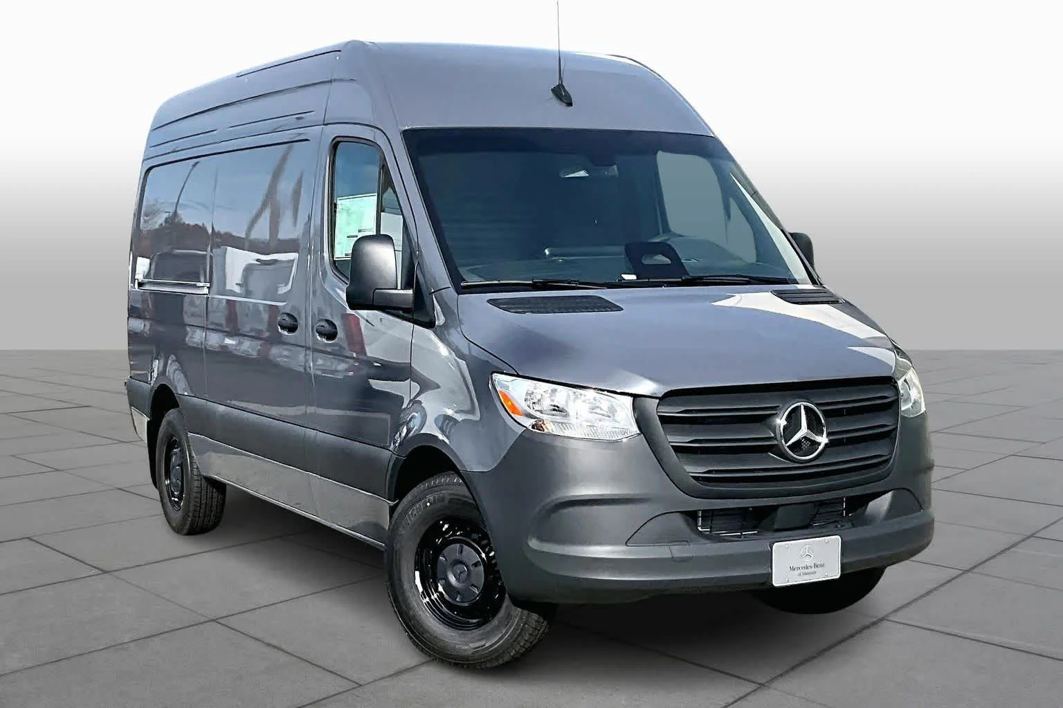 New 2025 D03/High roof Mercedes-Benz  image 2