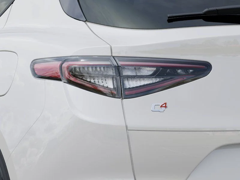 New 2026 Milano White Exterior Paint Alfa Romeo Base image 9