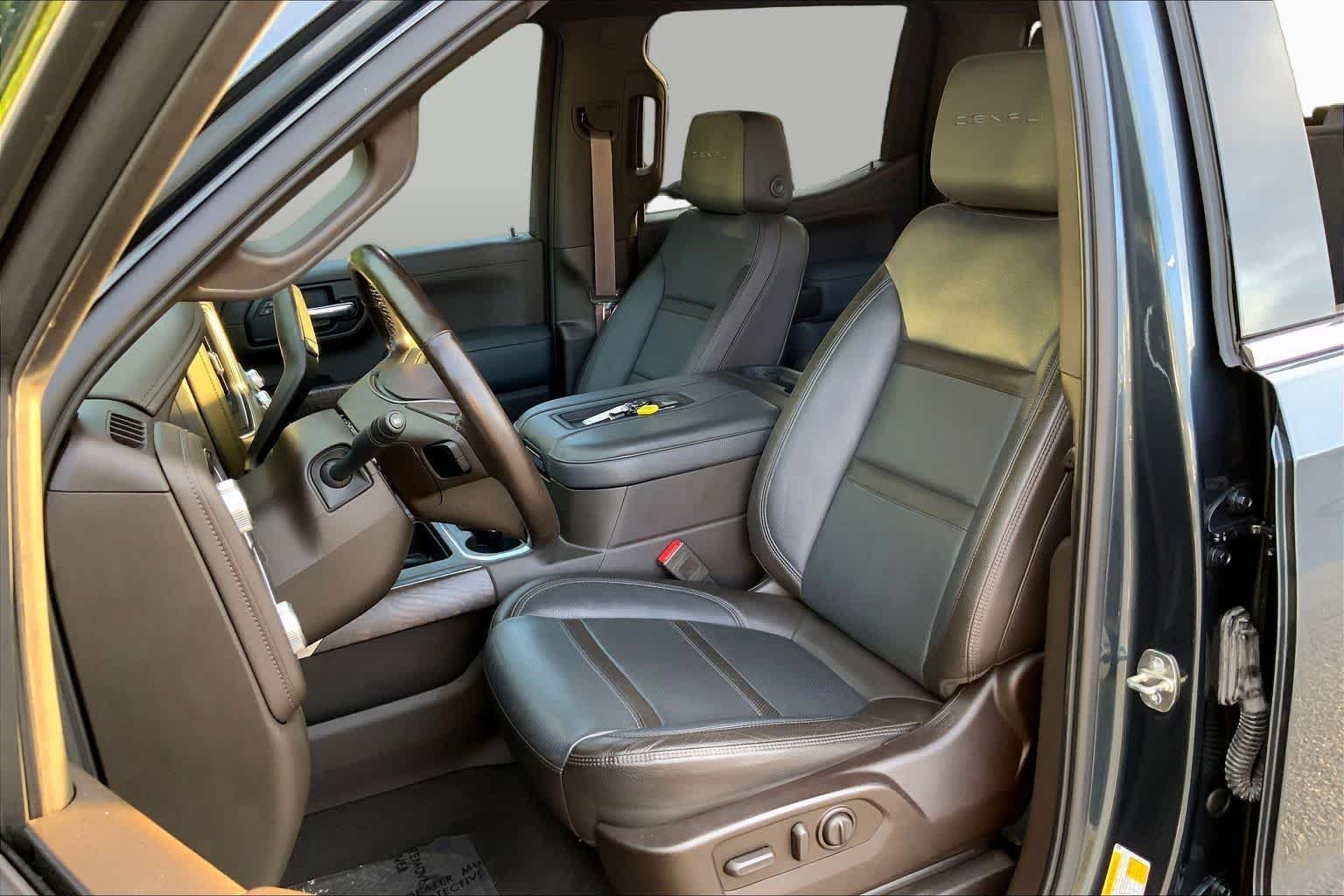Used 2020 Dark Sky Metallic GMC Denali image 8
