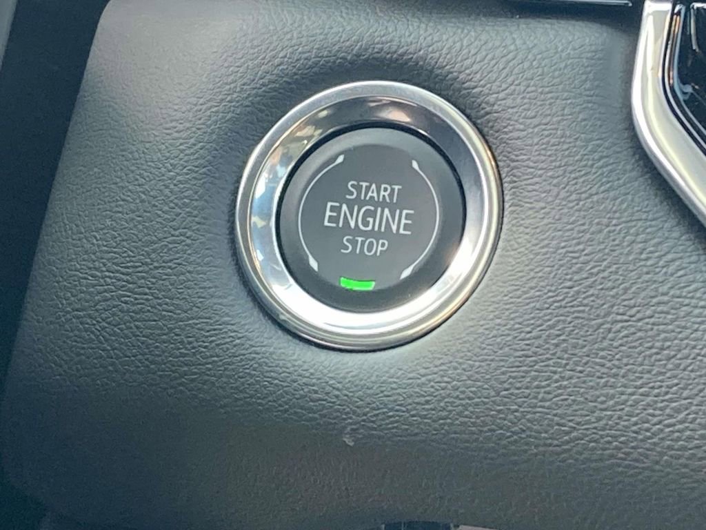 New 2026 Sterling Metallic GMC Elevation image 22