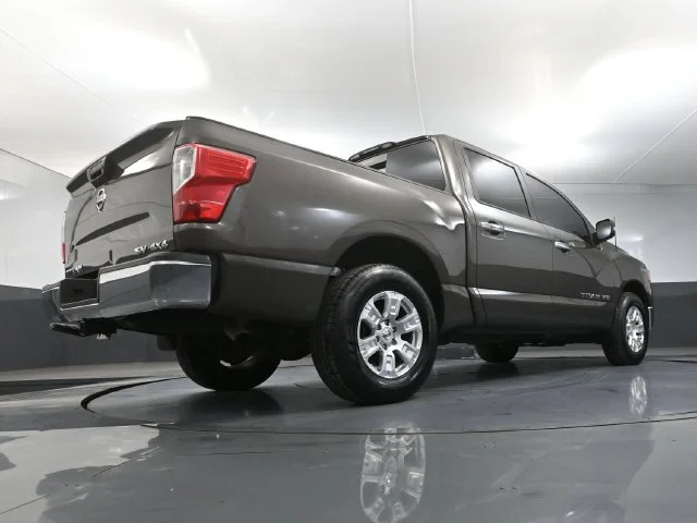 Used 2018 Brown Nissan SV image 40