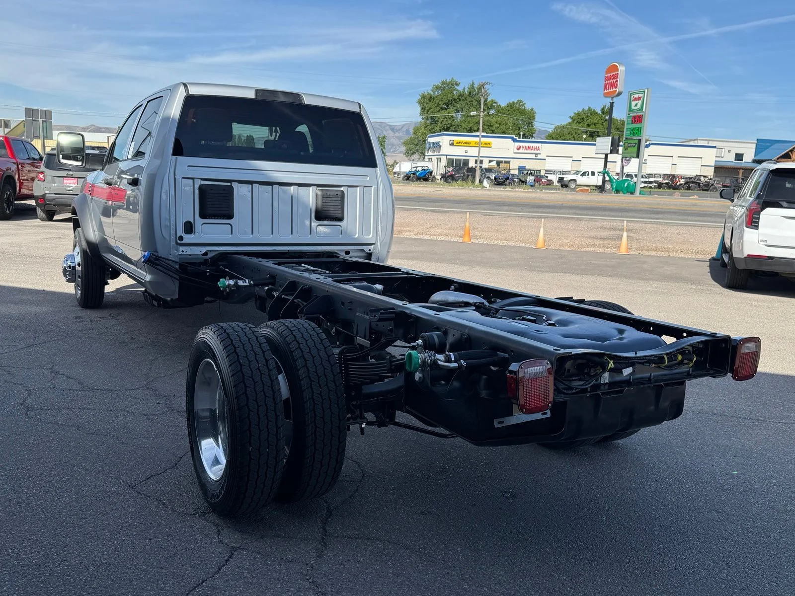 New 2027 Granite Crystal Metallic Clearcoat RAM Tradesman image 8