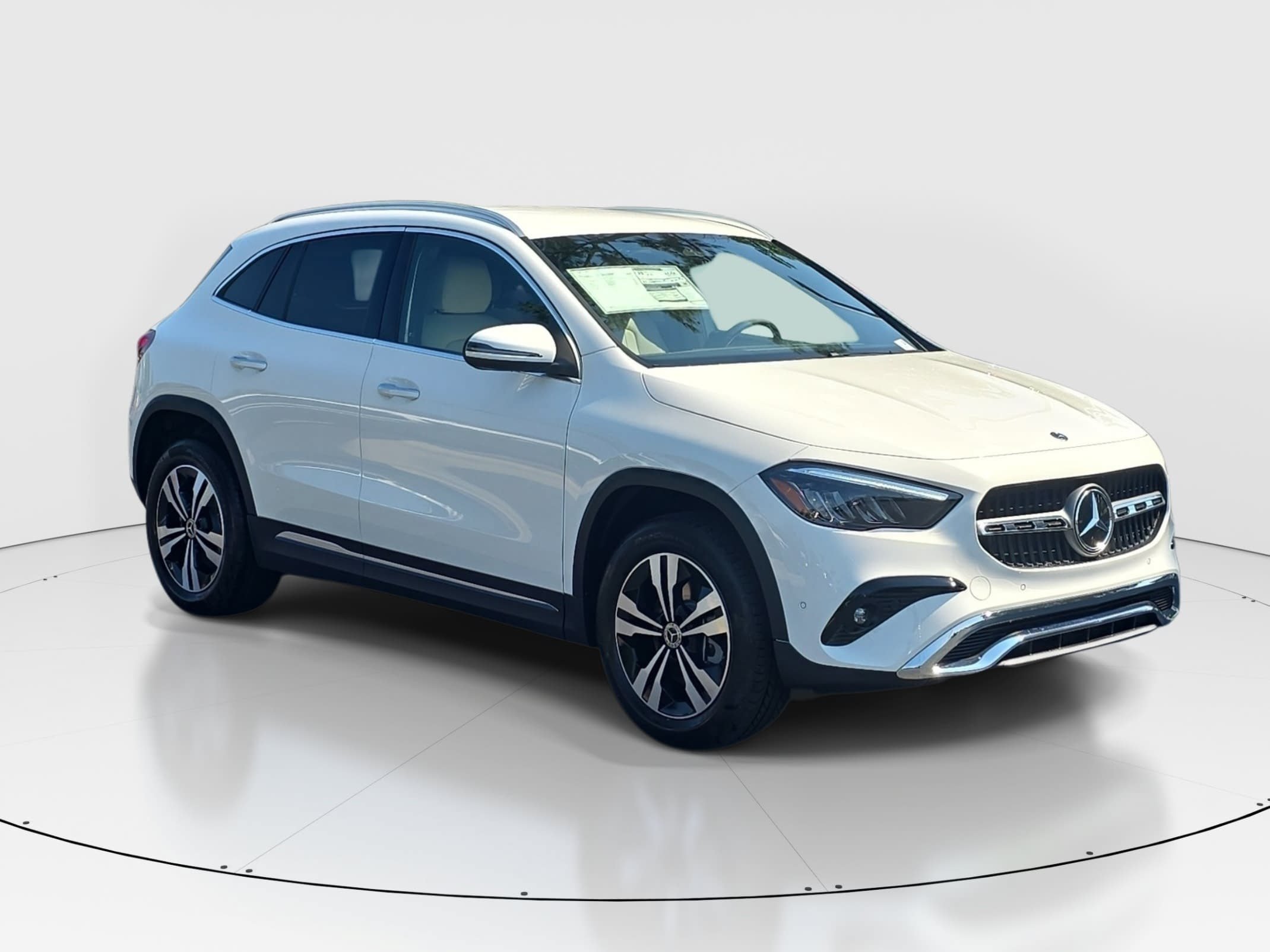 New 2026 Polar White Mercedes-Benz GLA250 image 3