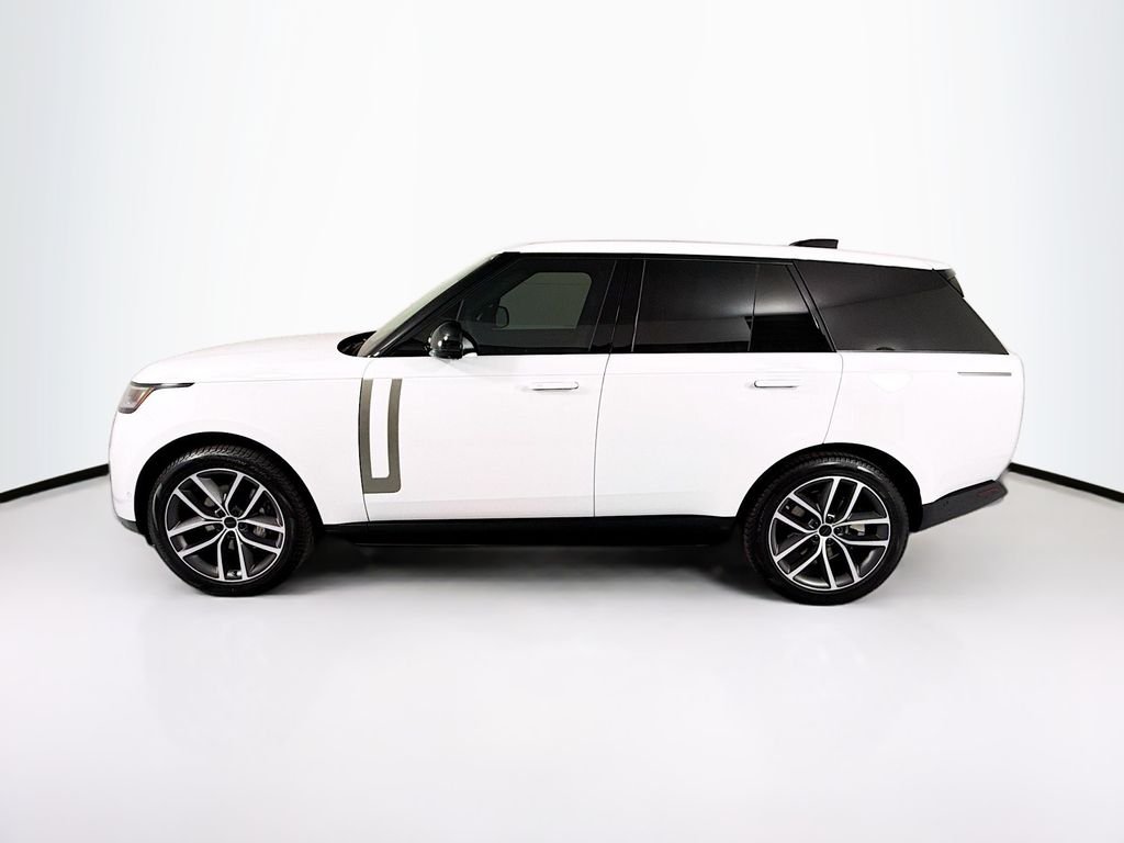 New 2026 Fuji White Land Rover SE image 8