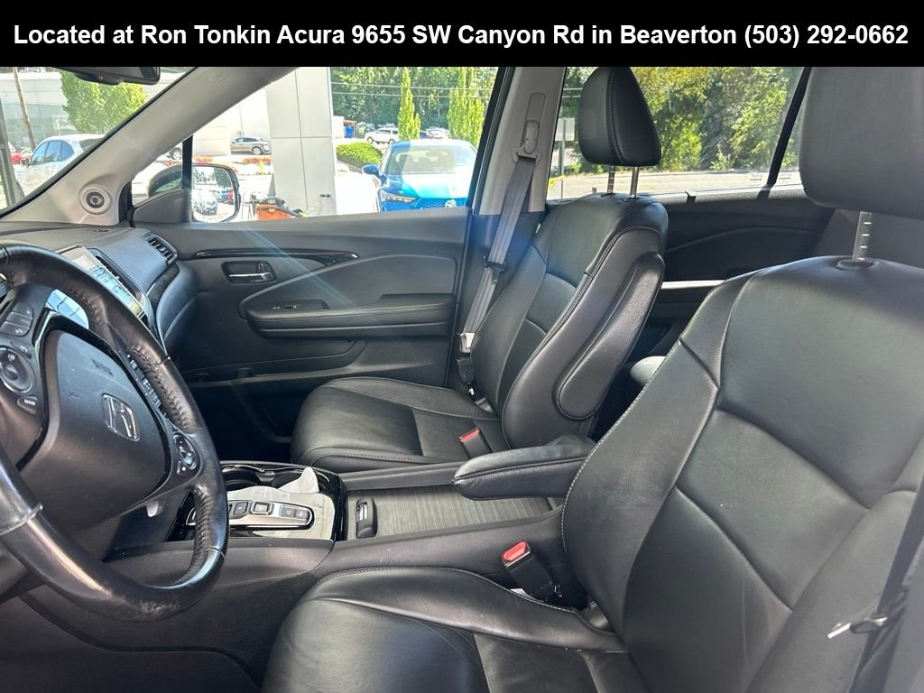 Used 2018 White Diamond Pearl Honda Touring image 10