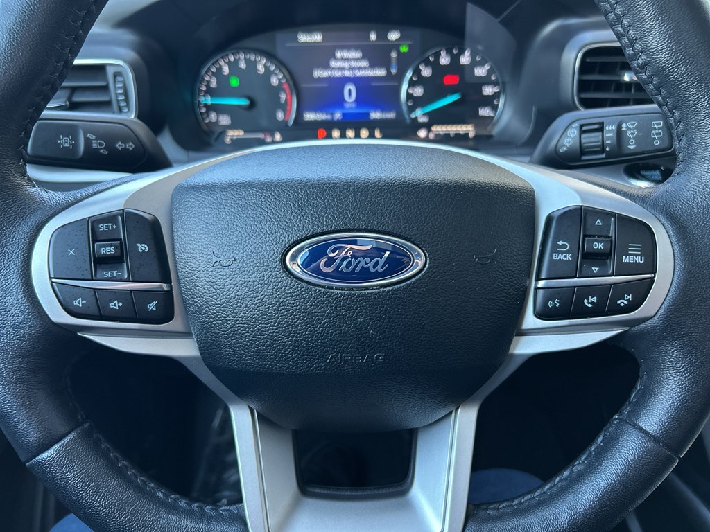 Used 2024 Iconic Silver Metallic Ford XLT image 25