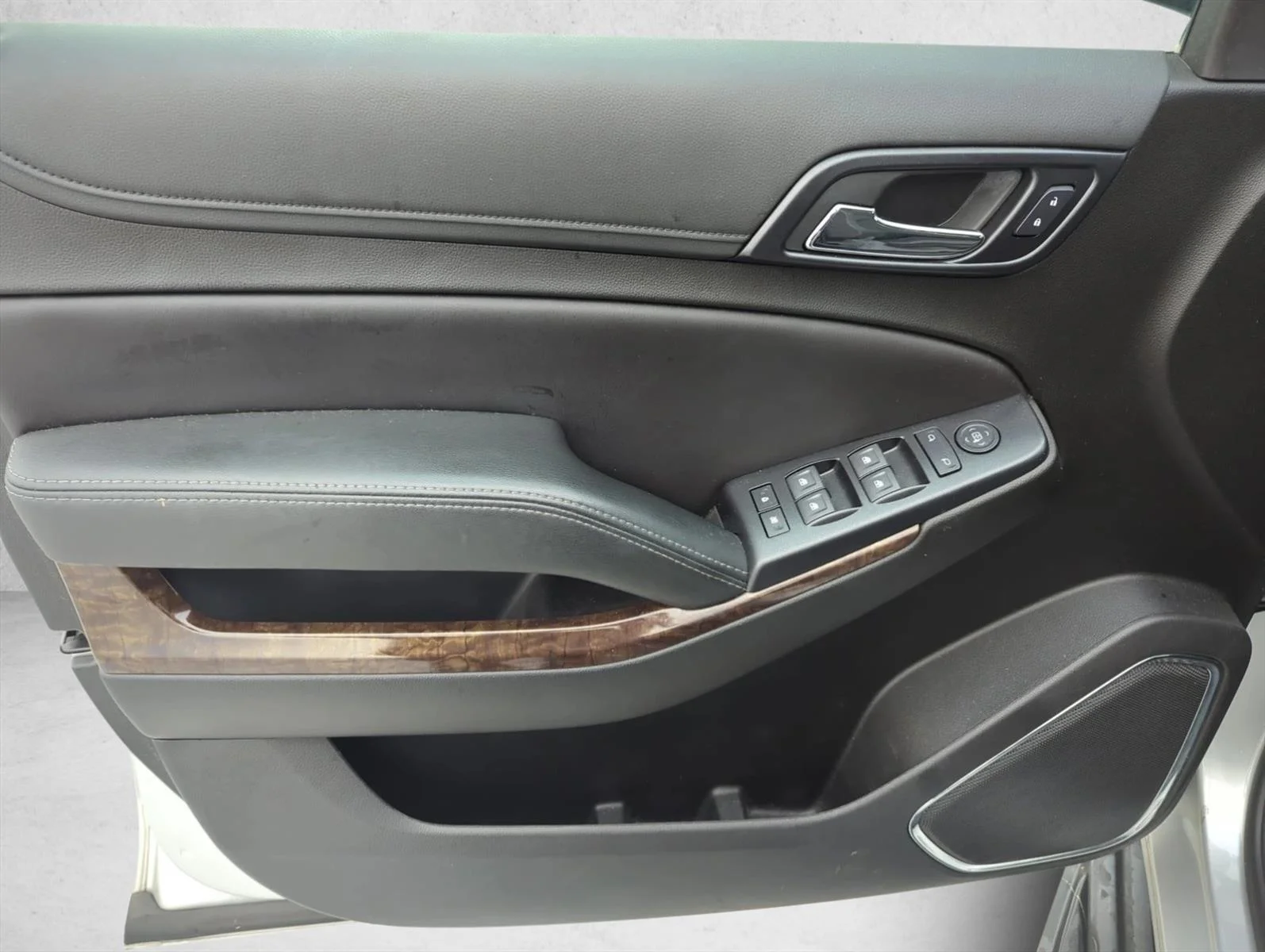 Used 2019 Silver Ice Metallic Chevrolet LS image 10
