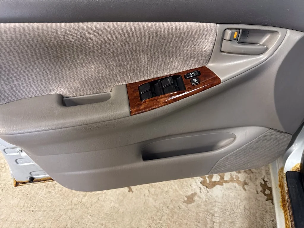 Used 2006  Toyota CE image 14