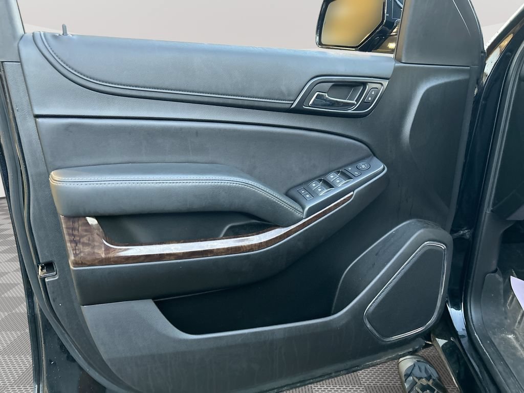 Used 2019 BLACK Chevrolet LS image 23