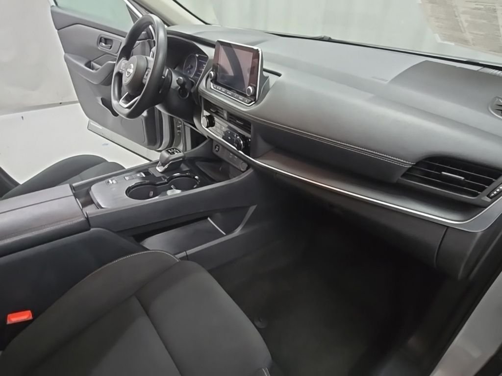 Used 2024 Silver Nissan S image 19