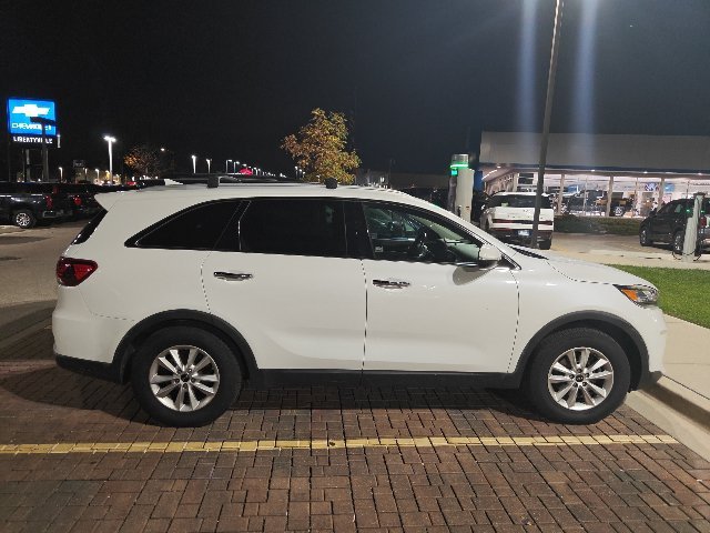 Used 2019 White Kia LX image 1