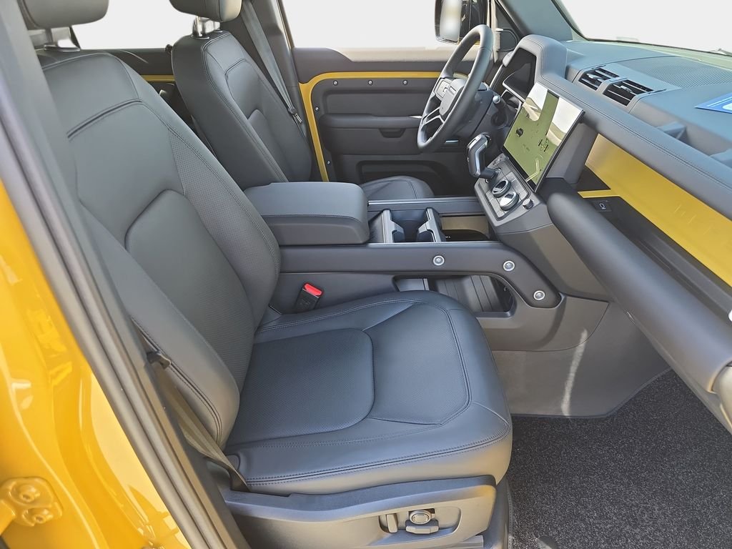 New 2026 Deep Sandglow Yellow Land Rover Trophy Edition Deep Sandglow image 10