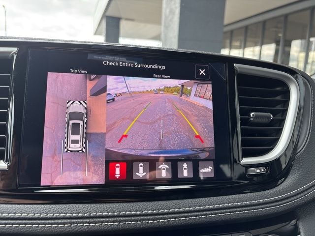 2026 Chrysler Pacifica Select - Photo 12