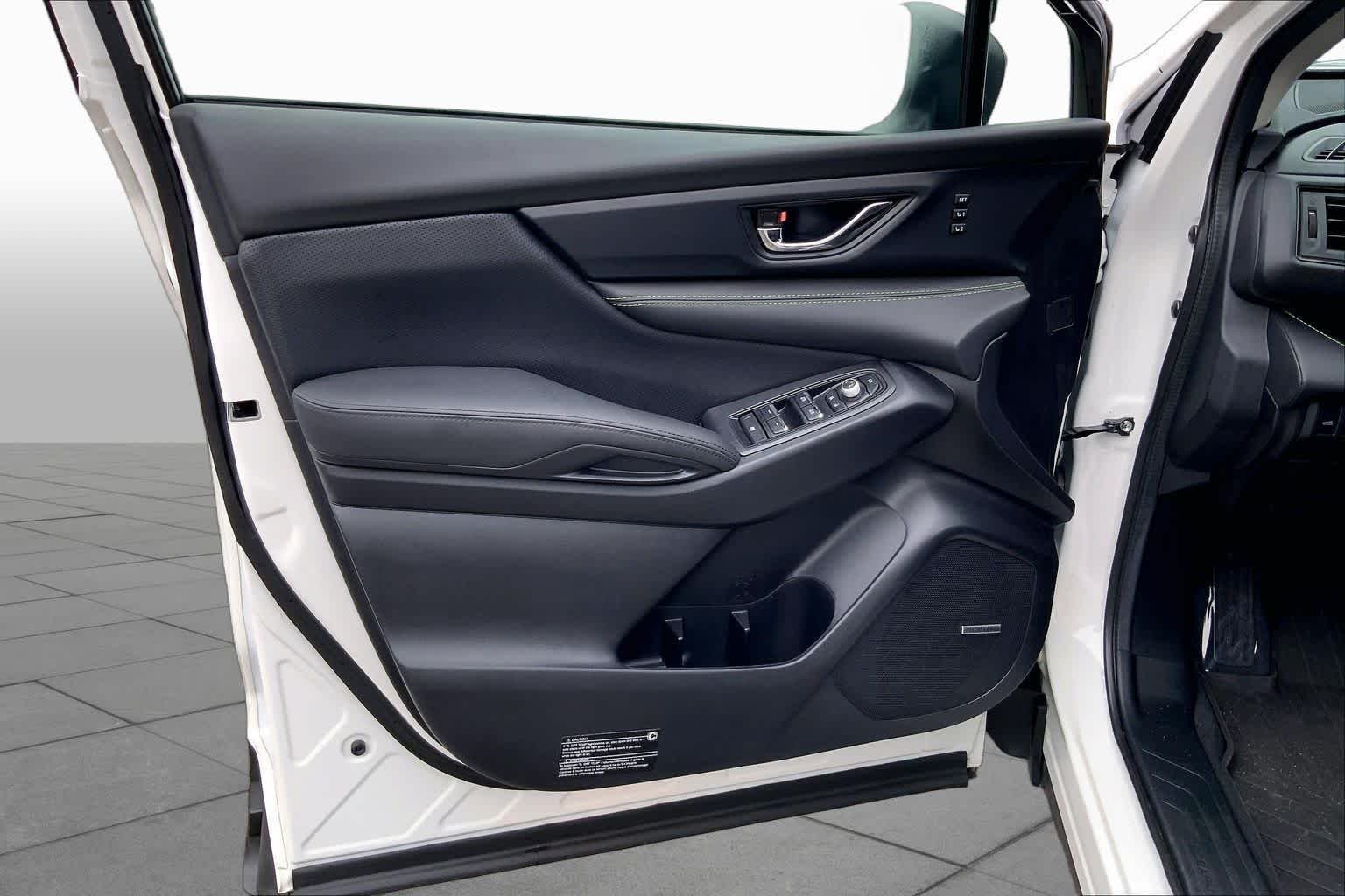 Used 2025 Crystal White Pearl Subaru Onyx Edition Touring image 21