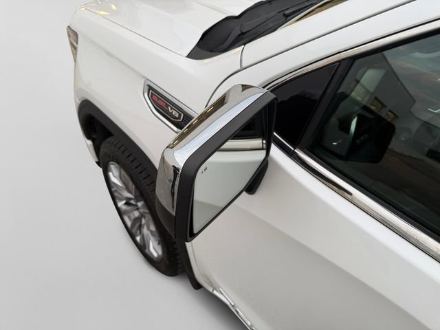 Used 2022 WHITE FROST TRICOAT GMC Denali image 10