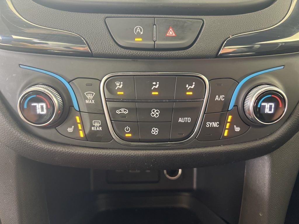 Used 2022 Summit White Chevrolet RS image 15