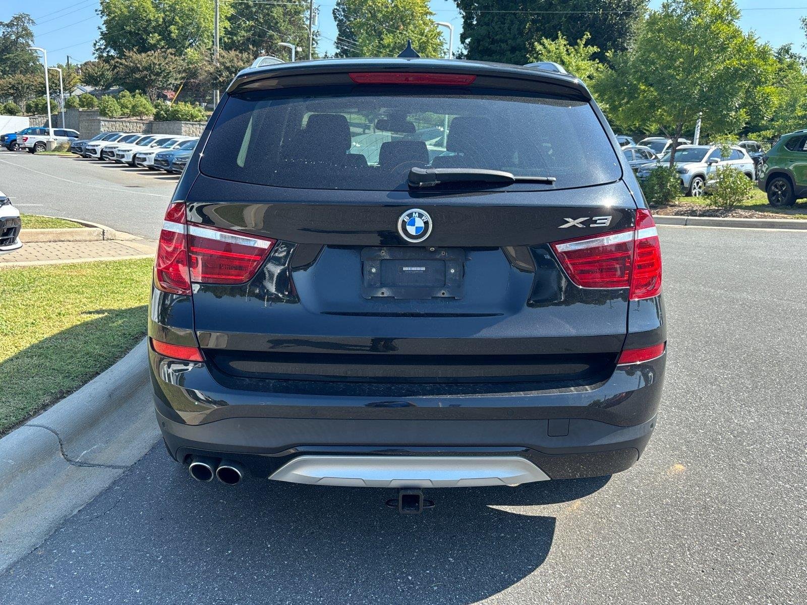 Used 2017 Black Sapphire Metallic BMW xDrive28i image 4
