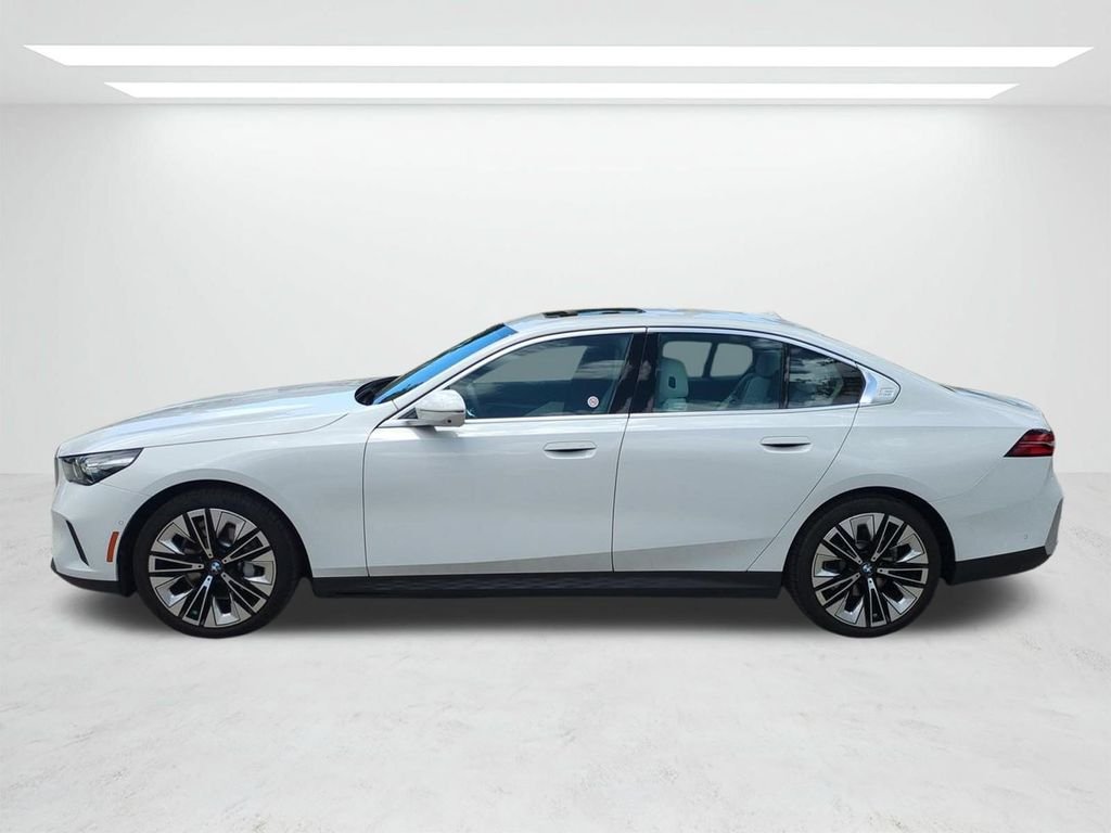 2026 BMW 5 Series 530i - Photo 7