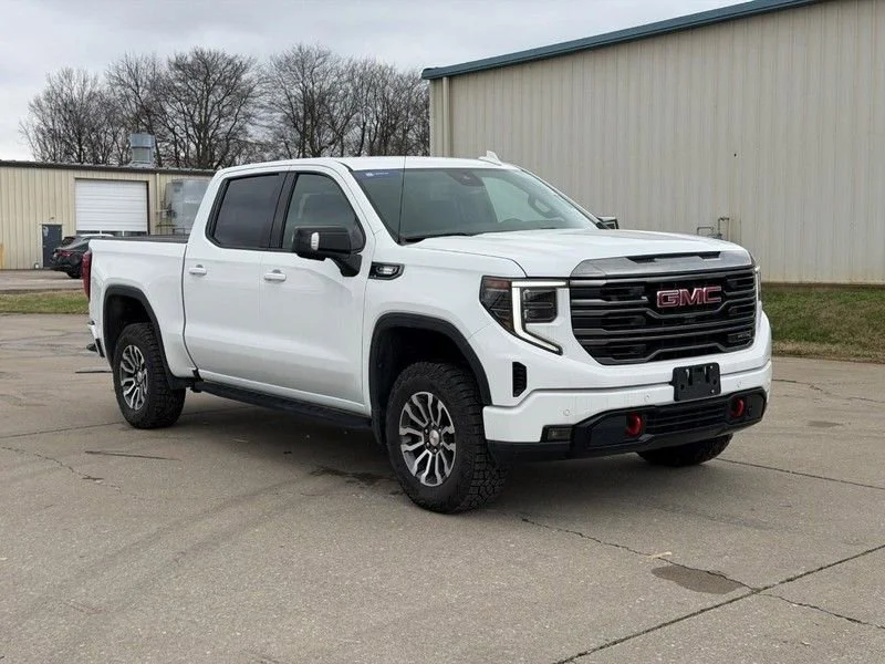 2022 GMC Sierra 4WD Crew Cab Short Box AT4's photo