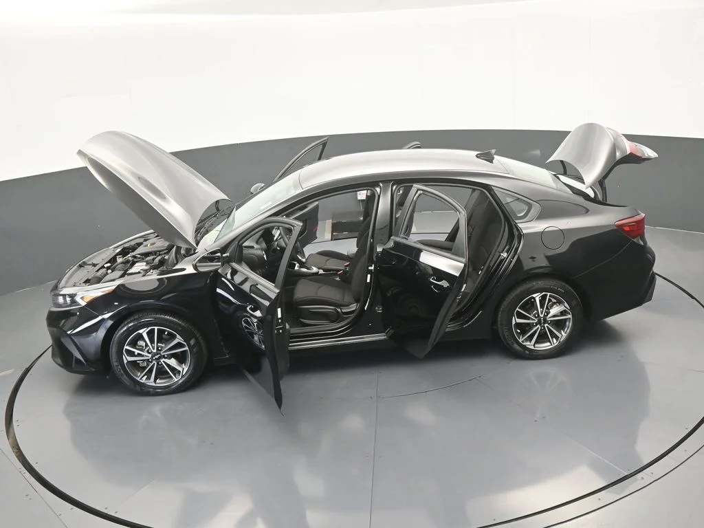 Used 2023 Aurora Black Pearl Kia LXS image 60