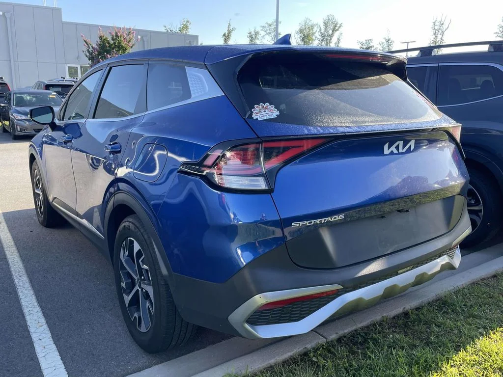 Used 2025 Sapphire Blue Kia EX image 3